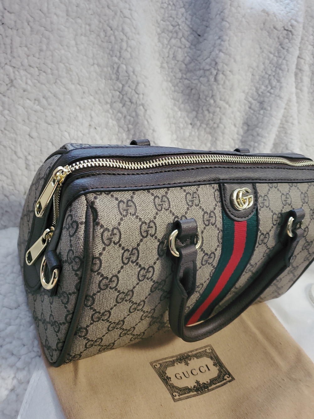 GG Supreme Canvas Small Satchel in Beige with Green-Red Stripe